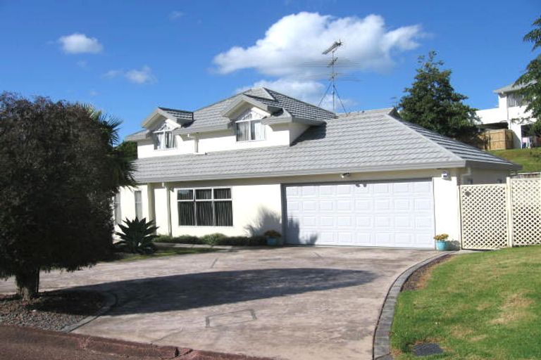 Photo of property in 12 Tyburn Lane, Unsworth Heights, Auckland, 0632