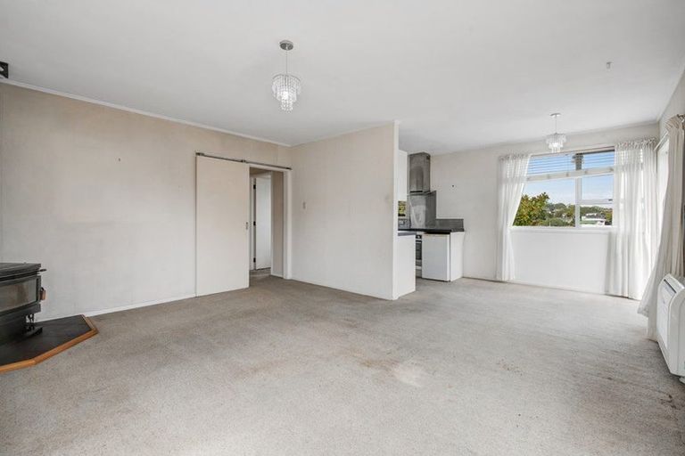 Photo of property in 36 Tonkin Drive, Sunnynook, Auckland, 0620