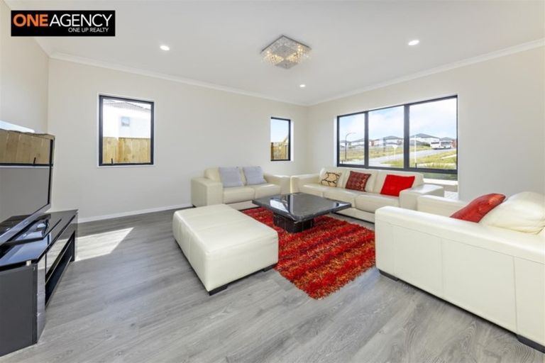 Photo of property in 45 Hikuawa Road, Flat Bush, Auckland, 2019