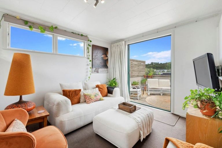 Photo of property in 23 Penton Road, Stanmore Bay, Whangaparaoa, 0932