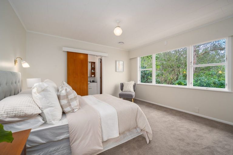 Photo of property in 11 Angell Street, Johnsonville, Wellington, 6037