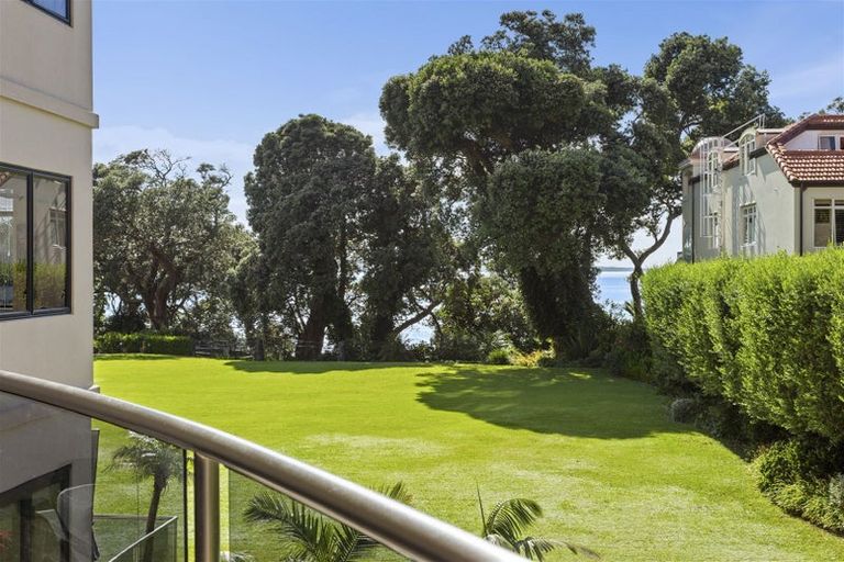Photo of property in Mon Desir Apartments, 1d/173 Hurstmere Road, Takapuna, Auckland, 0622