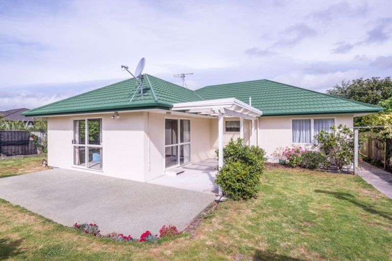 Photo of property in 73 Makarini Street, Paraparaumu, 5032