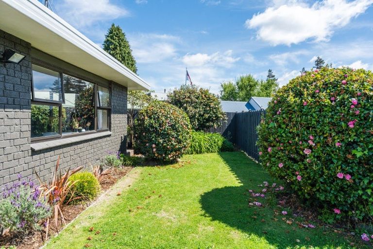 Photo of property in 7 Kathleen Place, Rainbow Point, Taupo, 3330