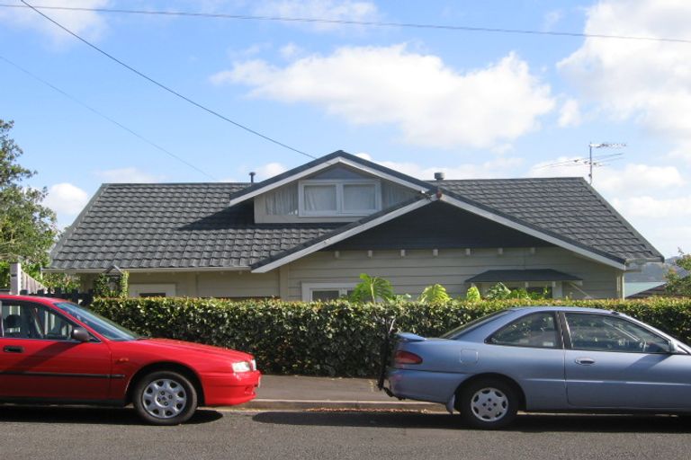 Photo of property in 15 Kerr Street, Devonport, Auckland, 0624