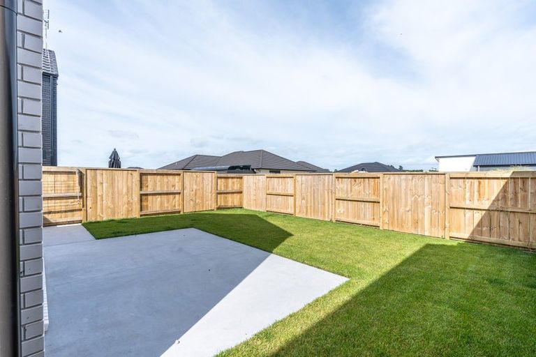 Photo of property in 25 Kakariki Lane, Rototuna North, 3210