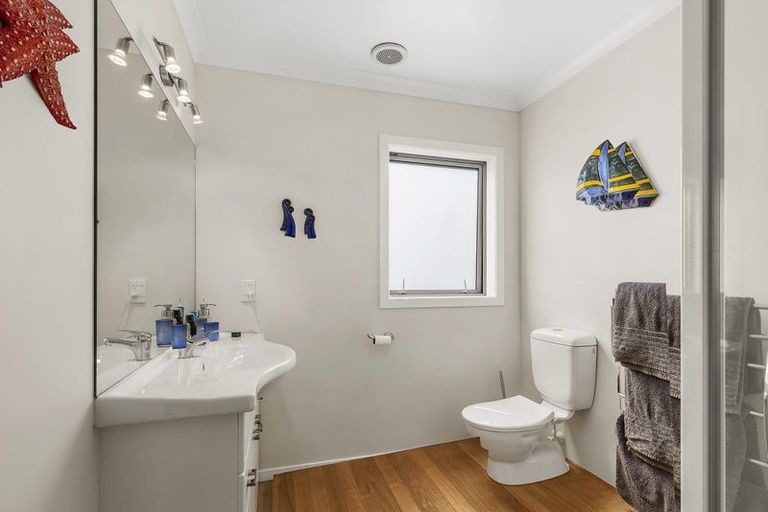 Photo of property in 7 Montserrat Place, Grenada Village, Wellington, 6037