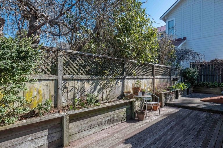 Photo of property in 6 Station Road, Khandallah, Wellington, 6035