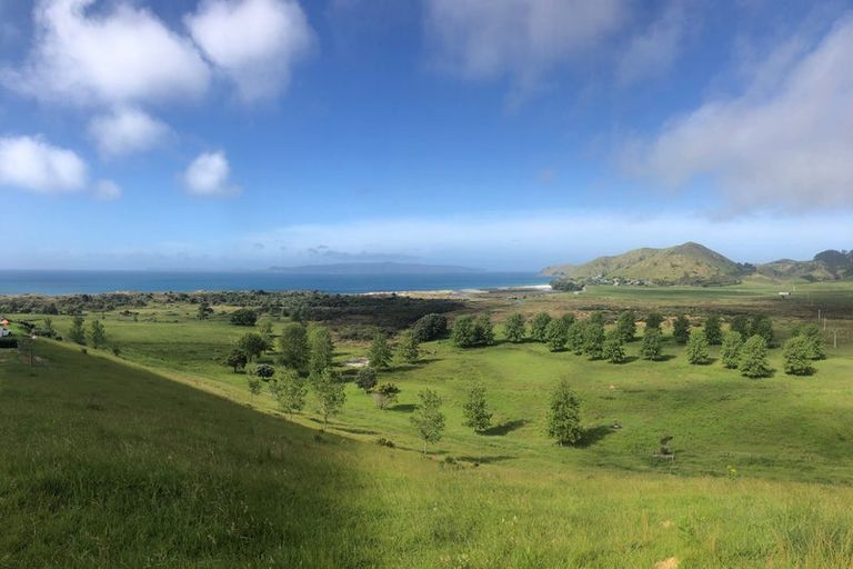 Photo of property in 14 White Rocks Rise, Kuaotunu, Whitianga, 3592