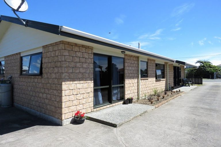 Photo of property in 43 Queen Street, Westport, 7825