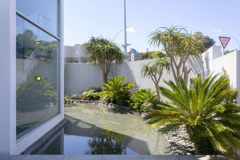 Photo of property in 3/2 Lowell Place, Waipahihi, Taupo, 3330