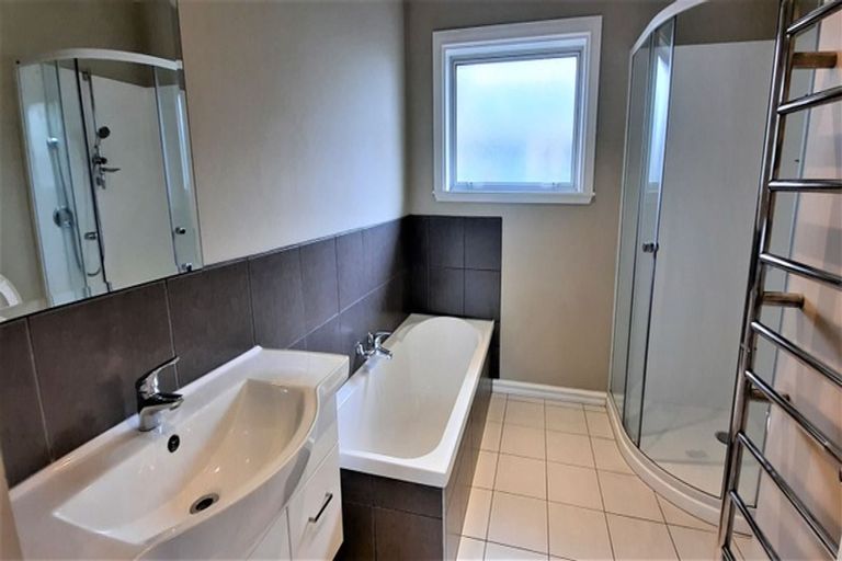 Photo of property in 162 Springs Road, Hornby, Christchurch, 8042