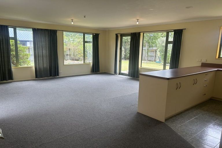 Photo of property in 18 Whiting Drive, Wakefield, 7025