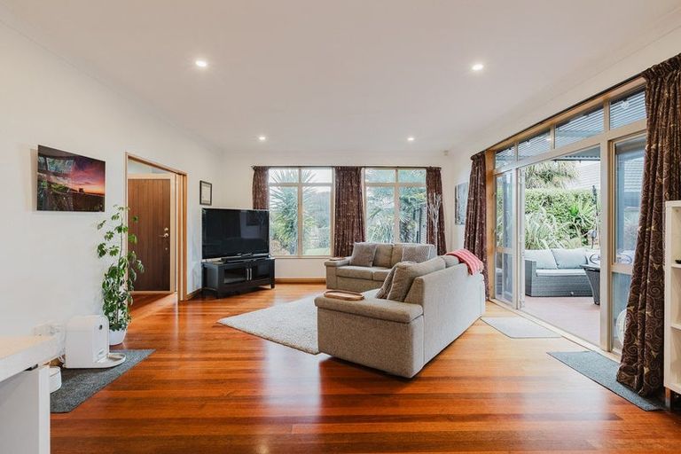 Photo of property in 15 Bouvardia Avenue, Milson, Palmerston North, 4414