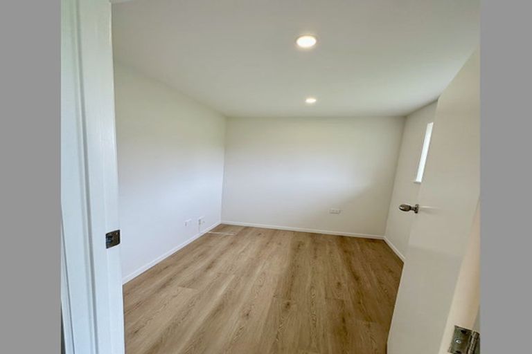 Photo of property in 106 Cargill Street, Papakura, 2110