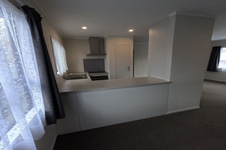 Photo of property in 12 Redwood Drive, Waipukurau, 4200