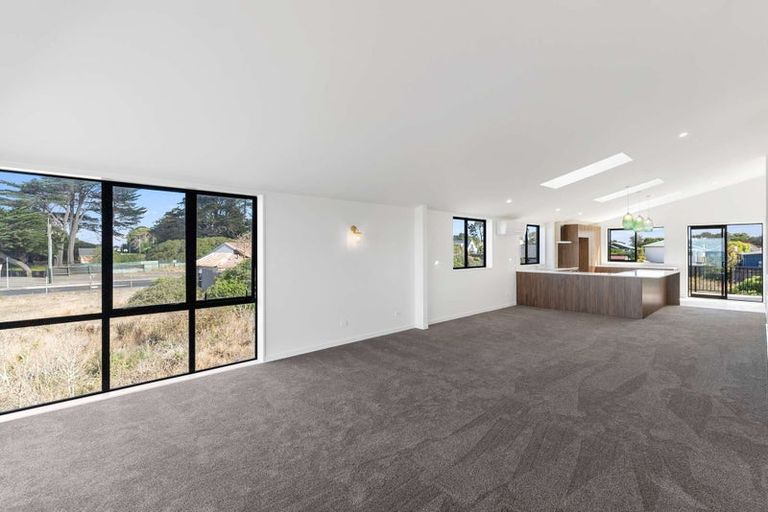 Photo of property in 85b Marine Parade, North New Brighton, Christchurch, 8083
