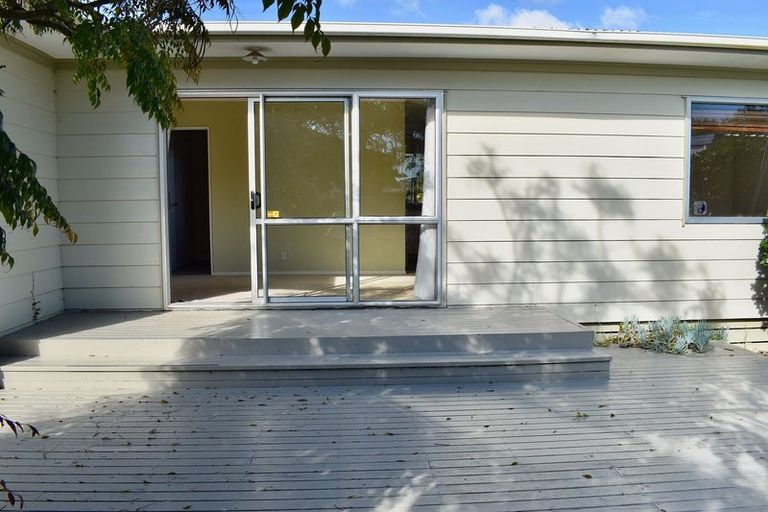 Photo of property in 1/20 Northcote Road, Takapuna, Auckland, 0622