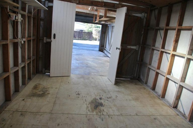 Photo of property in 9 Queen Street, Riverhead, 0820