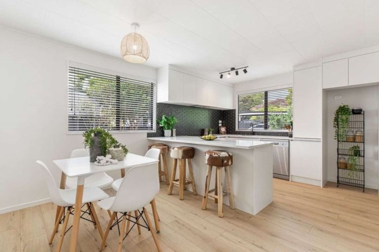 Photo of property in 63a/1 Colwill Road, Massey, Auckland, 0614