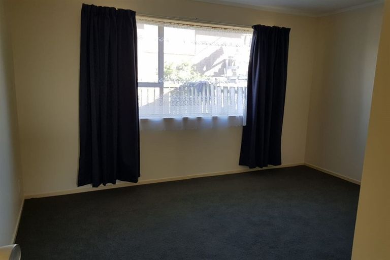 Photo of property in 3/3204 Great North Road, New Lynn, Auckland, 0600