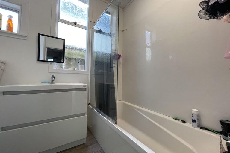 Photo of property in 10 Harper Street, Newtown, Wellington, 6021