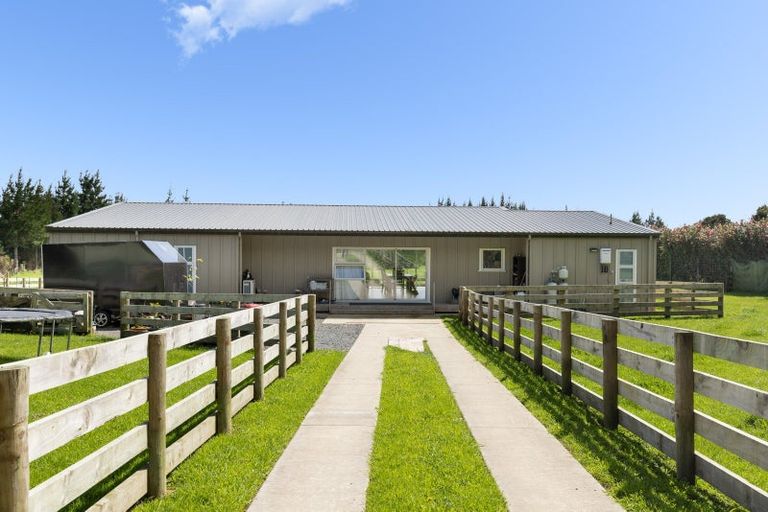 Photo of property in 2 Sarona Park Drive, Omanawa, 3171