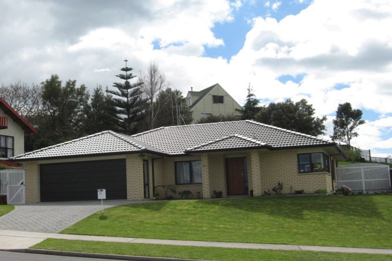 Photo of property in 77 Osprey Drive, Welcome Bay, Tauranga, 3112