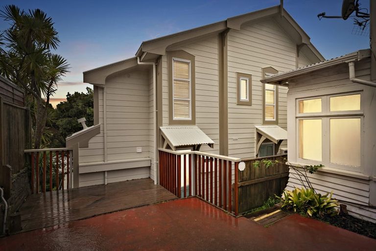 Photo of property in 13c Lawrence Street, Newtown, Wellington, 6021