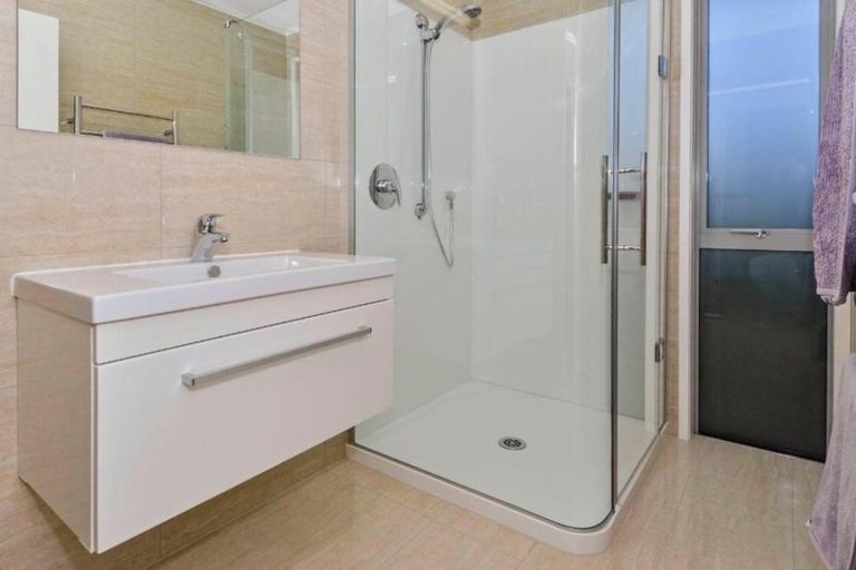 Photo of property in 28 Infidel Place, Torbay, Auckland, 0630