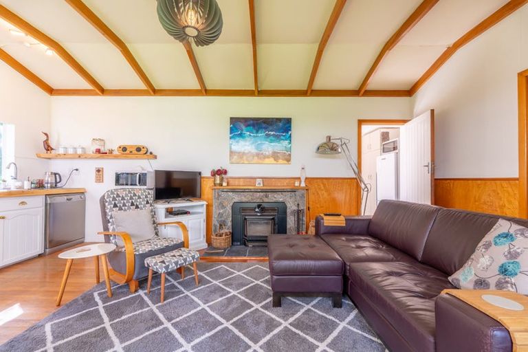Photo of property in 83 Cosy Dell Road, Herbert, 9495