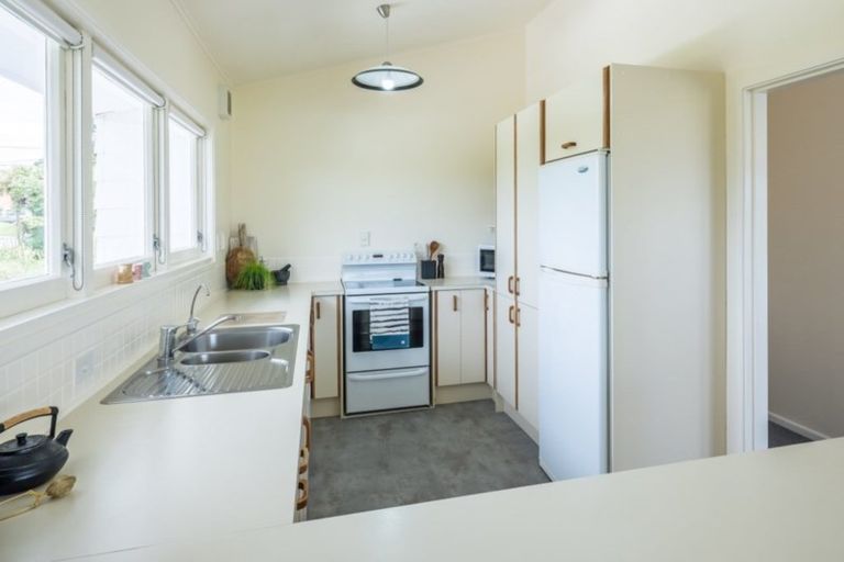 Photo of property in 50 Golf Road, Paraparaumu Beach, Paraparaumu, 5032