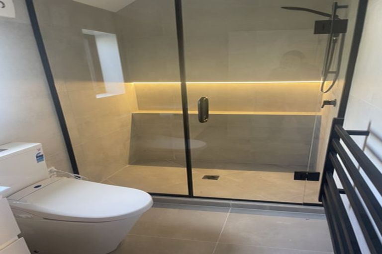 Photo of property in 45b Greenvalley Rise, Glenfield, Auckland, 0629