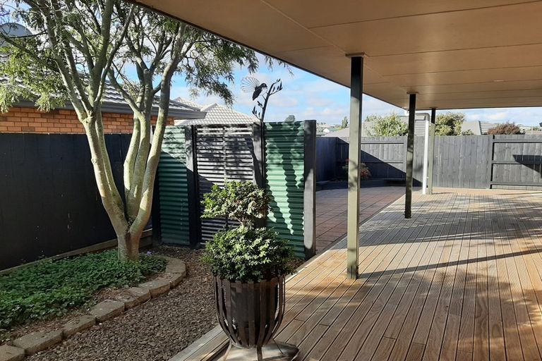 Photo of property in 65 Peter Hall Drive, Kelvin Grove, Palmerston North, 4414