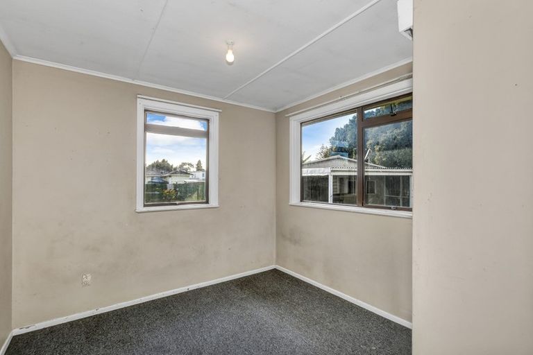 Photo of property in 48 Convair Crescent, Mangere, Auckland, 2022
