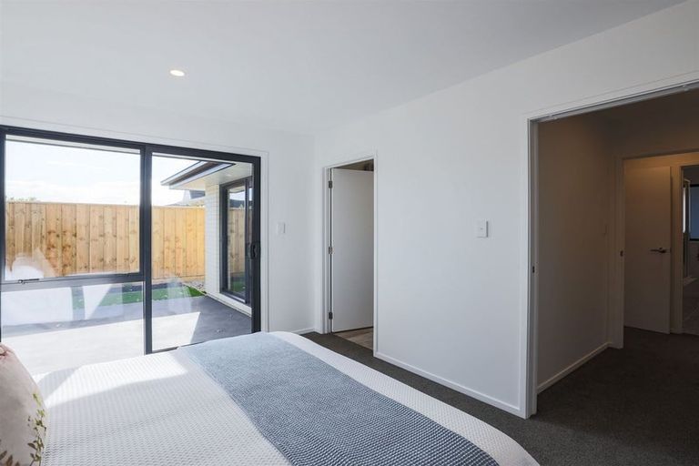 Photo of property in 2/14 Woodhouse Street, Linwood, Christchurch, 8062