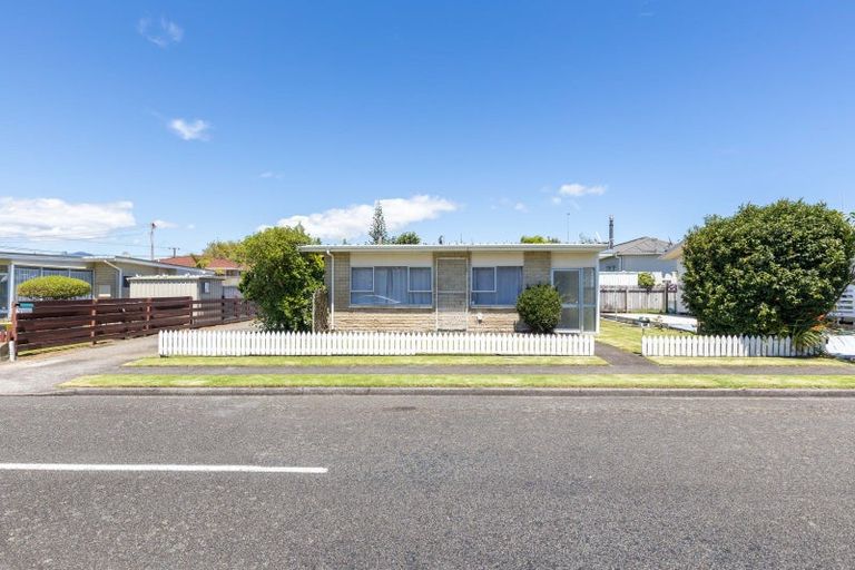 Photo of property in 3a Naumai Place, Spotswood, New Plymouth, 4310