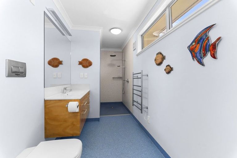 Photo of property in 17 Frank Wilson Terrace, Welbourn, New Plymouth, 4312