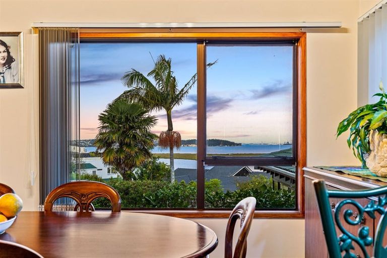 Photo of property in 181 Luckens Road, West Harbour, Auckland, 0618