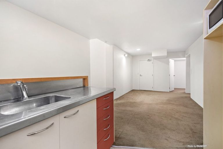 Photo of property in 10/5u Hopper Street, Mount Cook, Wellington, 6011