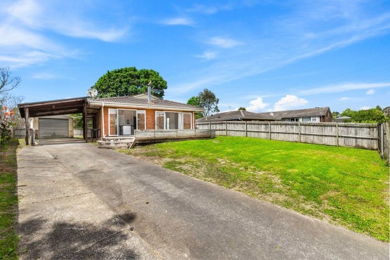 Photo of property in 15 Kopi Place, Massey, Auckland, 0614