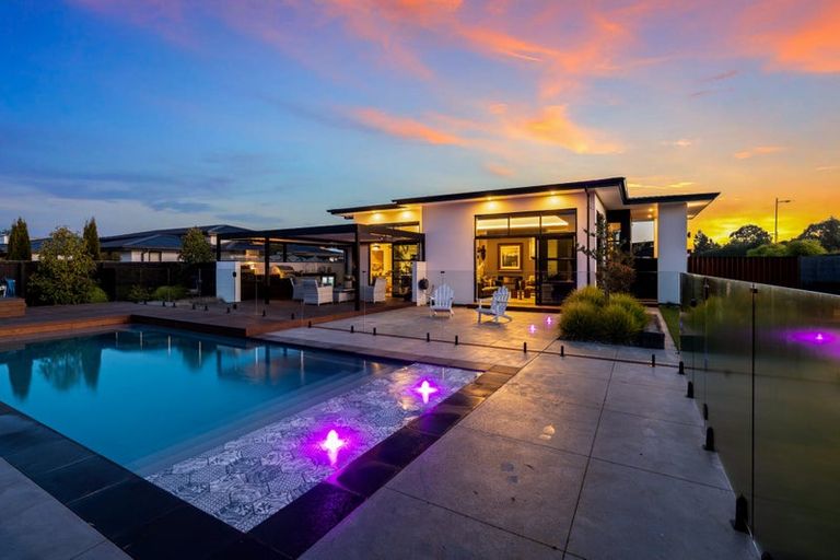 Photo of property in 1 Ashford Avenue, Prebbleton, 7604