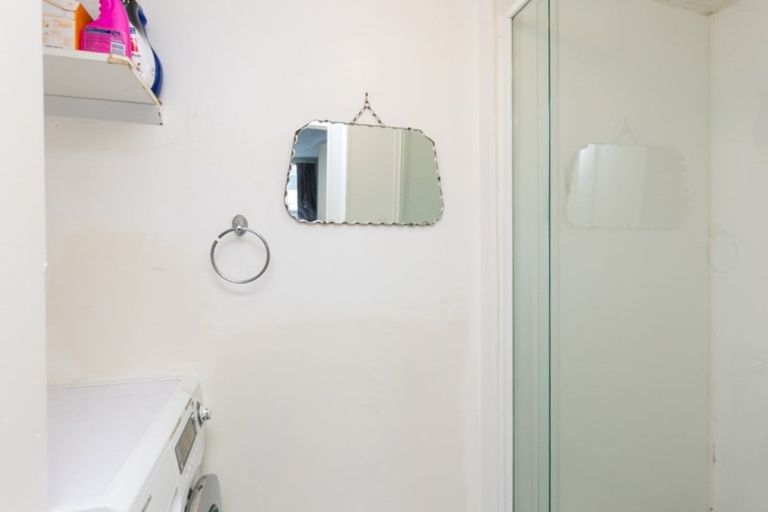 Photo of property in 5u7 Hopper Street, Mount Cook, Wellington, 6011