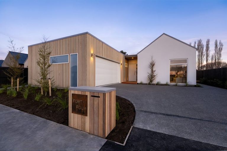 Photo of property in 44 Georgina Street, Marshland, Christchurch, 8083