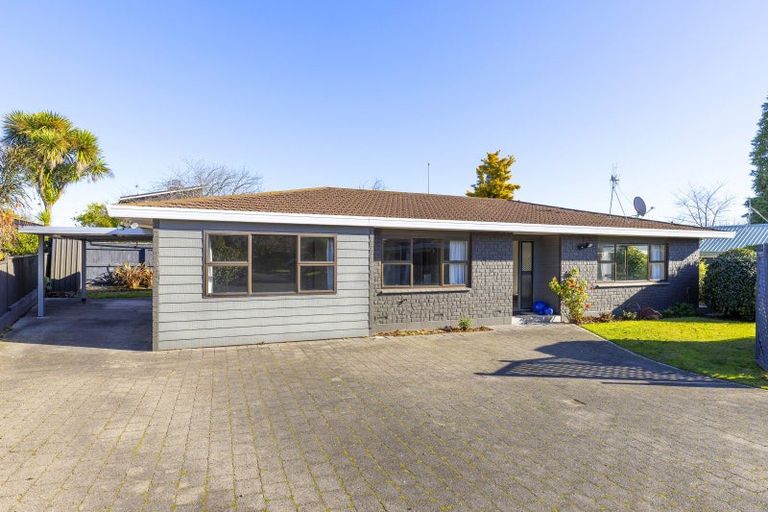 Photo of property in 7 Kathleen Place, Rainbow Point, Taupo, 3330