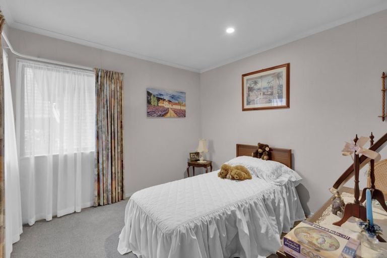 Photo of property in 14 Sandalwood Drive, Dinsdale, Hamilton, 3204