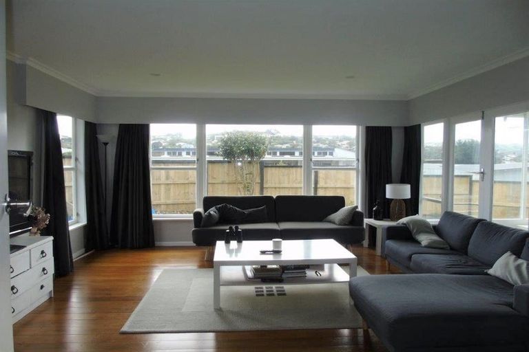 Photo of property in 8 Glen Alton Avenue, Paparangi, Wellington, 6037