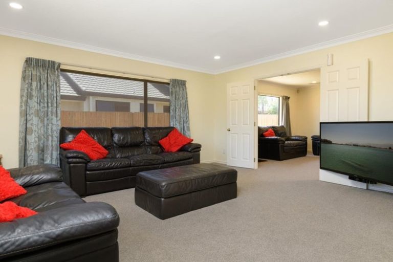 Photo of property in 26 Corinth Grove, Papamoa Beach, Papamoa, 3118