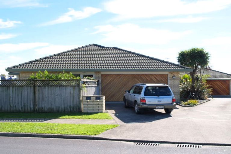 Photo of property in 2/21 Mission View Drive, Northpark, Auckland, 2013