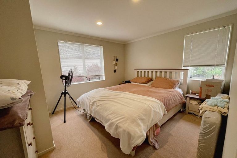 Photo of property in 16 Marengo Parkway, Takanini, 2112